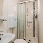 1 Bedroom Gorgeous In Apartament *