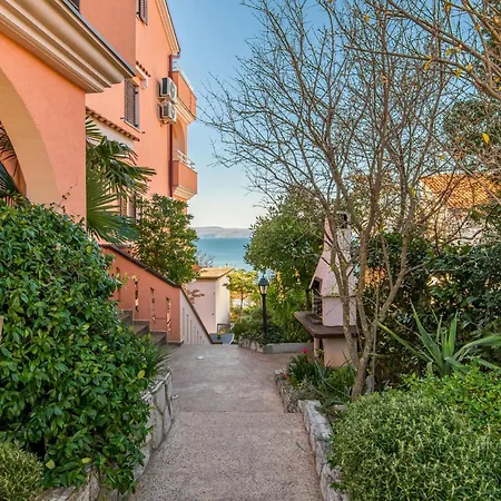 1 Bedroom Gorgeous In *