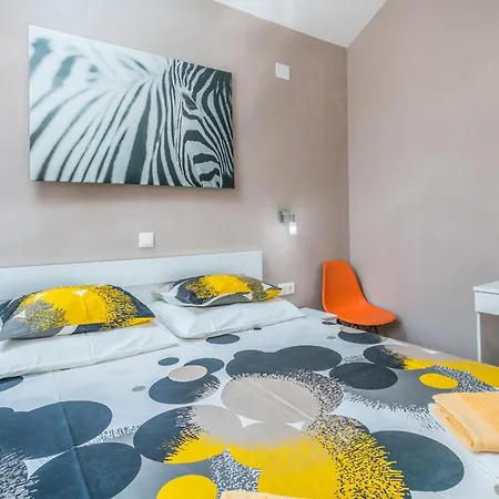 1 Bedroom Gorgeous In Njivice