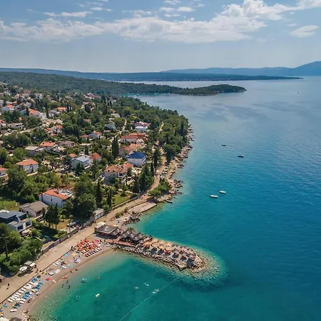 1 Bedroom Gorgeous In * Njivice